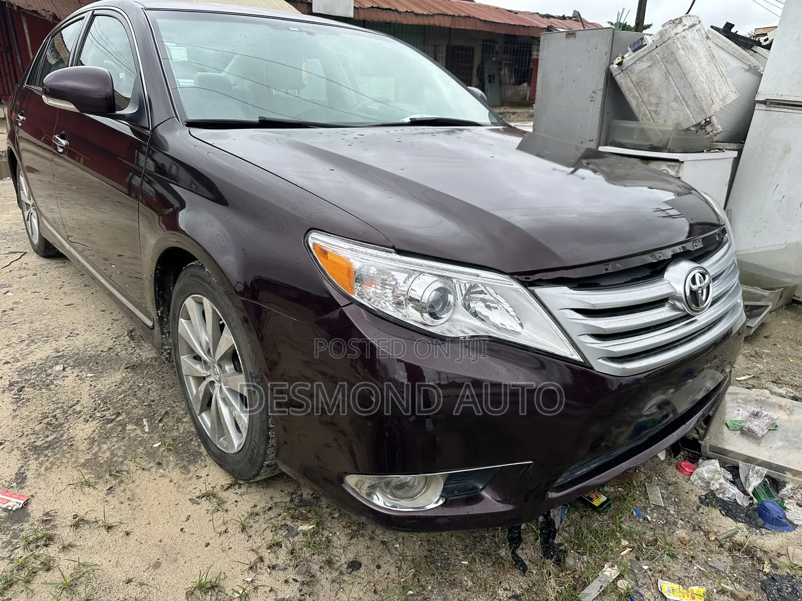 Toyota Avalon Base Seban FWD (3.5L 6cyl 6A) 2011 Brown