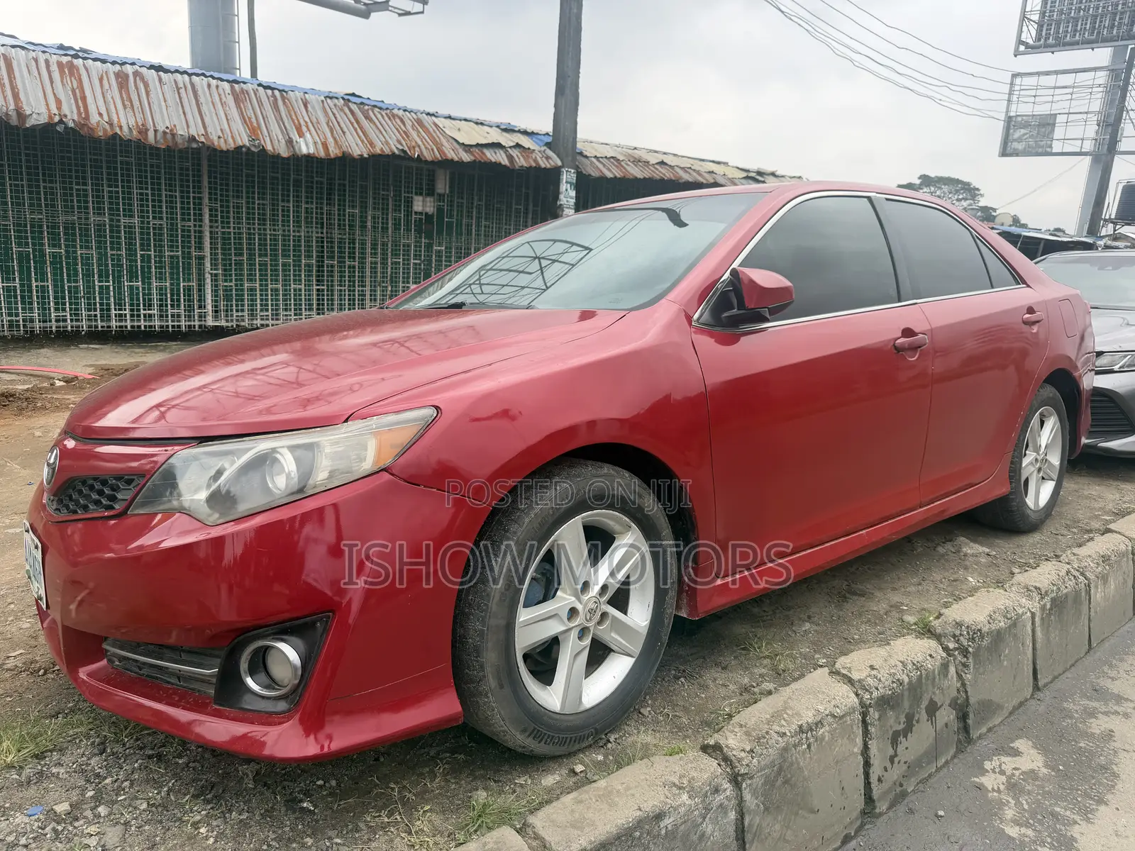 Toyota Camry SE 4dr Sedan (2.5L 4cyl 6A) 2013 Red