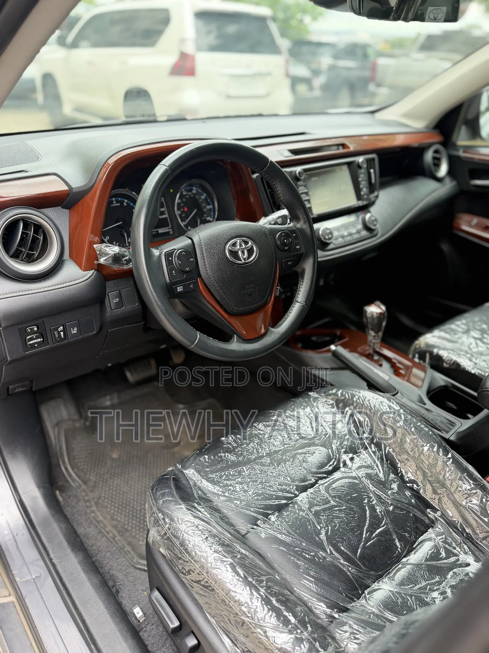 Toyota RAV4 Limited 4dr SUV (2.5L 4cyl 6A) 2018 Gray