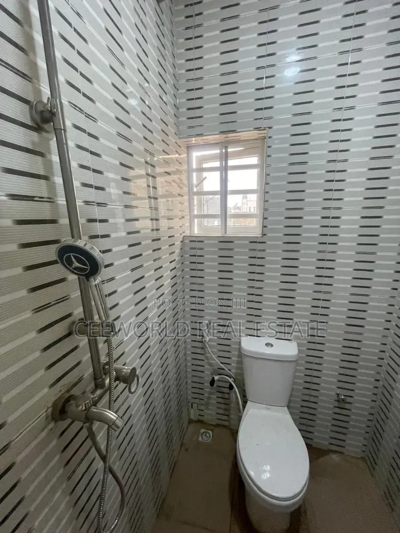 2bdrm Apartment in Main Ire Akari, Akala Express for rent