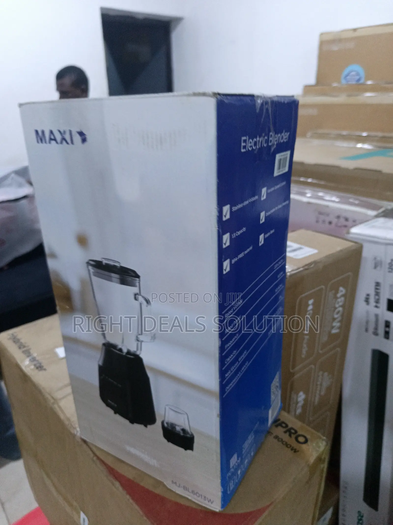 Maxi Family Size Electric Blender