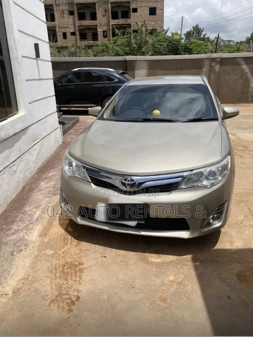 Toyota Camry 2013 Gold
