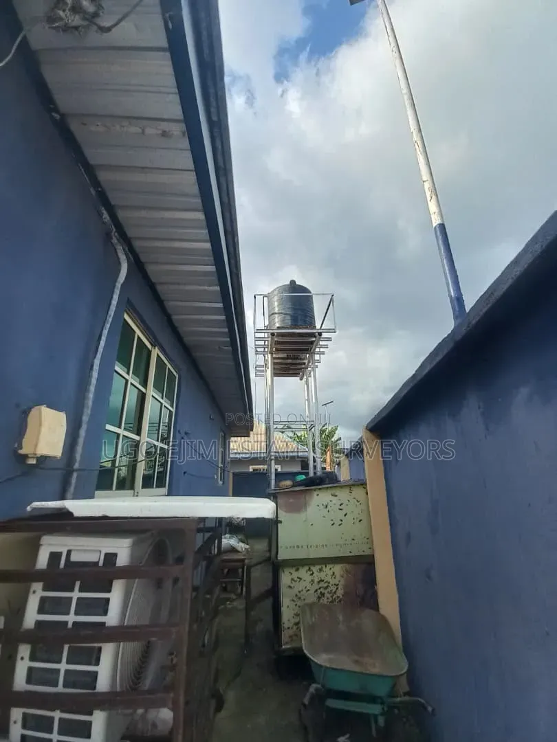 1bdrm Block of Flats in Port-Harcourt for sale