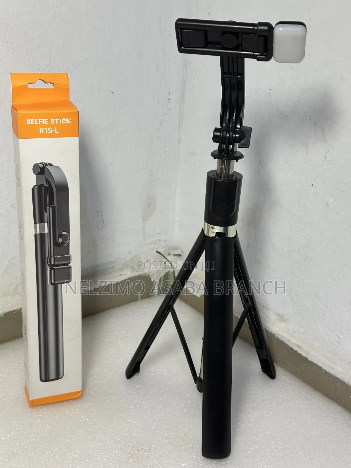 R1S L Tripod Selfie Stick