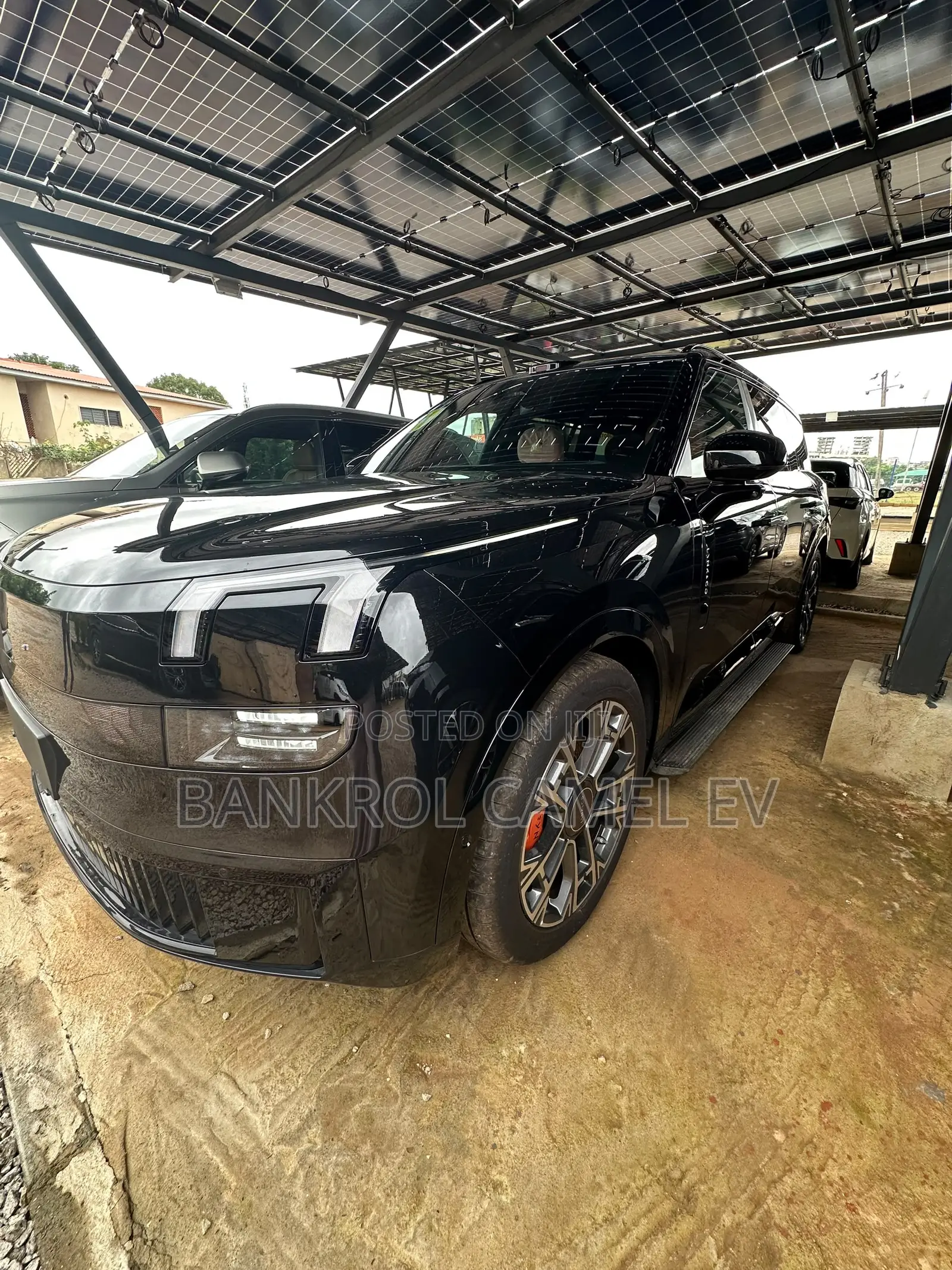 New Lynk & Co 900 2025 Black