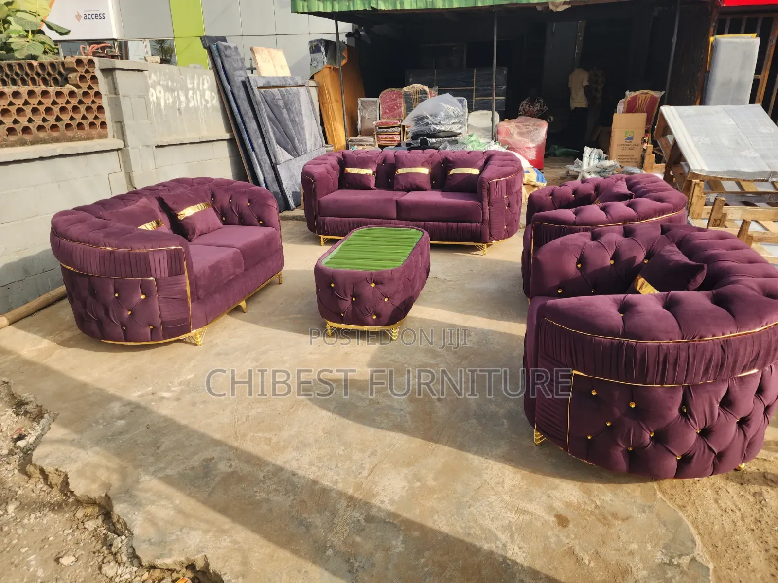 High Quality Set of 7 Seaters Sitting Room Padded Chairs.