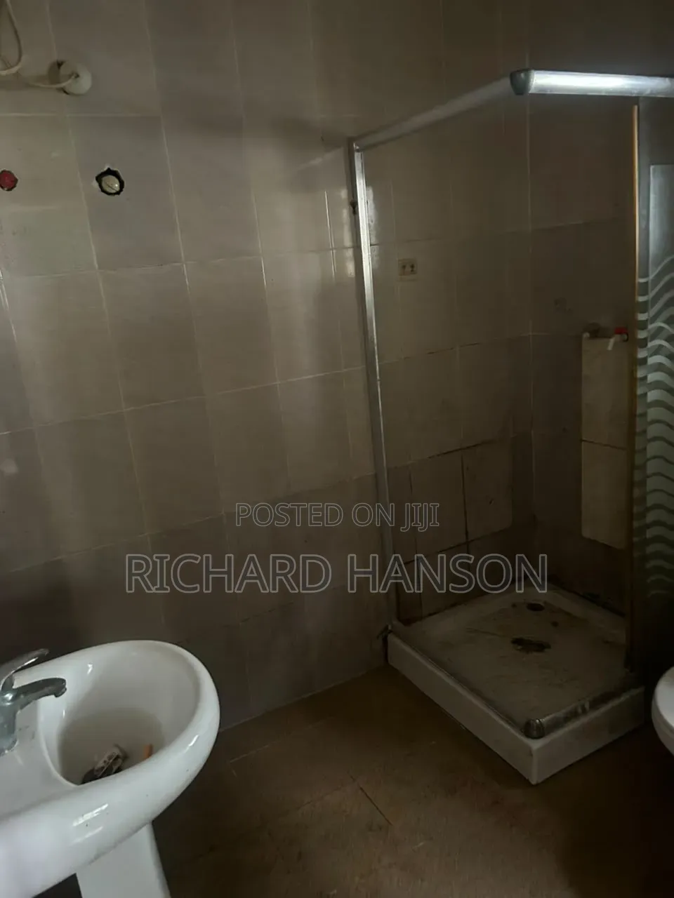 1bdrm Apartment in Kings Albay, Ikota for rent