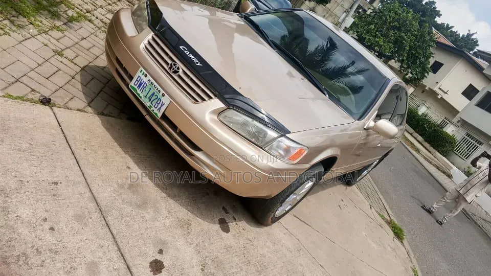 Toyota Camry 2002 Gold