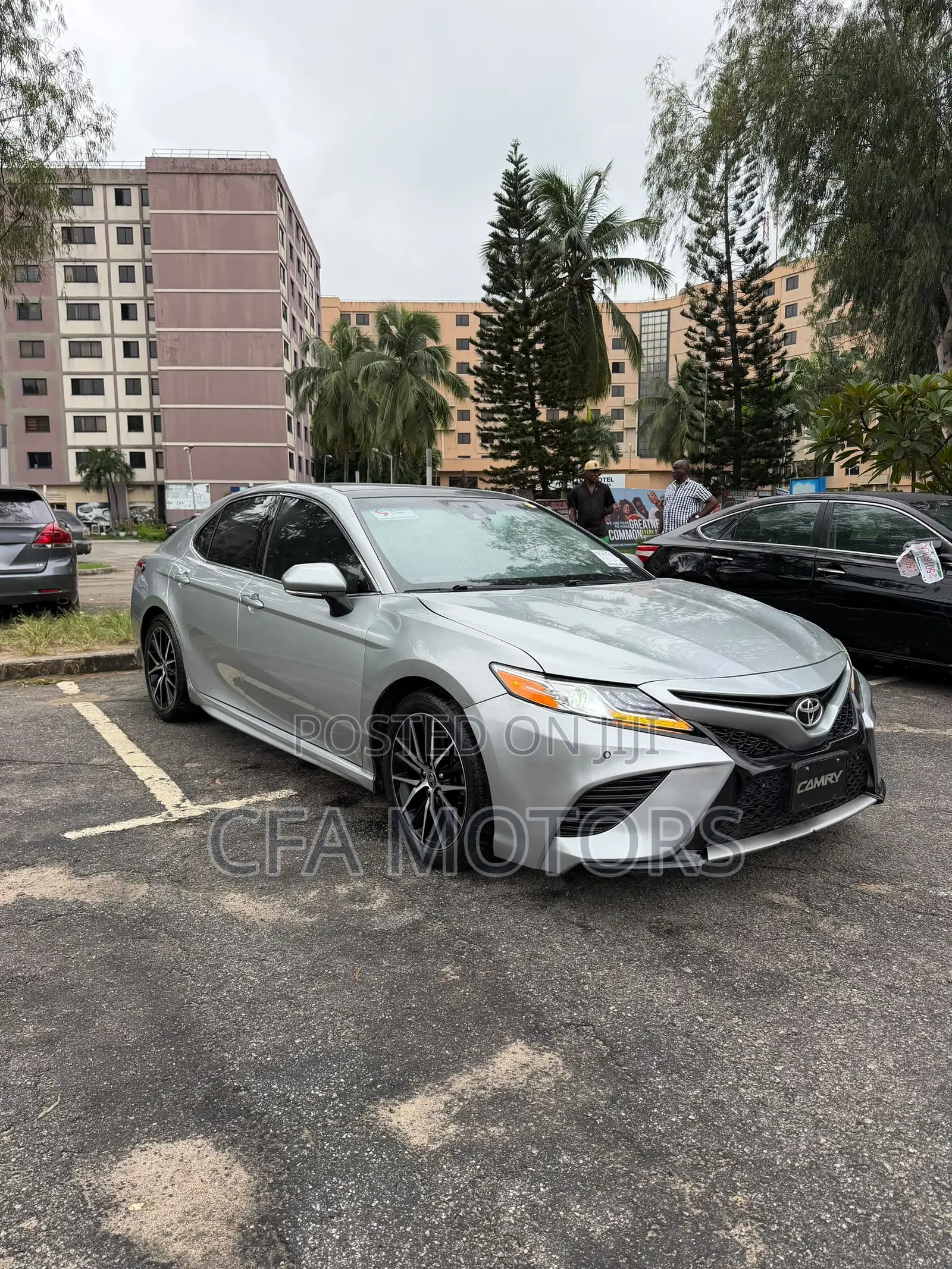 Toyota Camry 2018 Silver