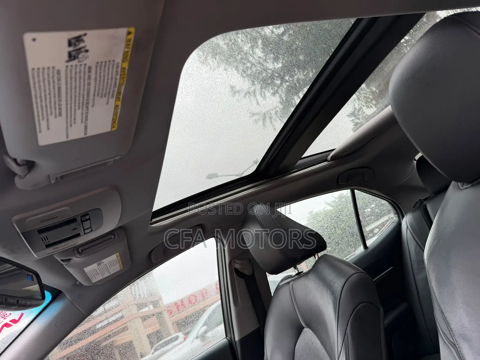Toyota Camry 2018 Silver