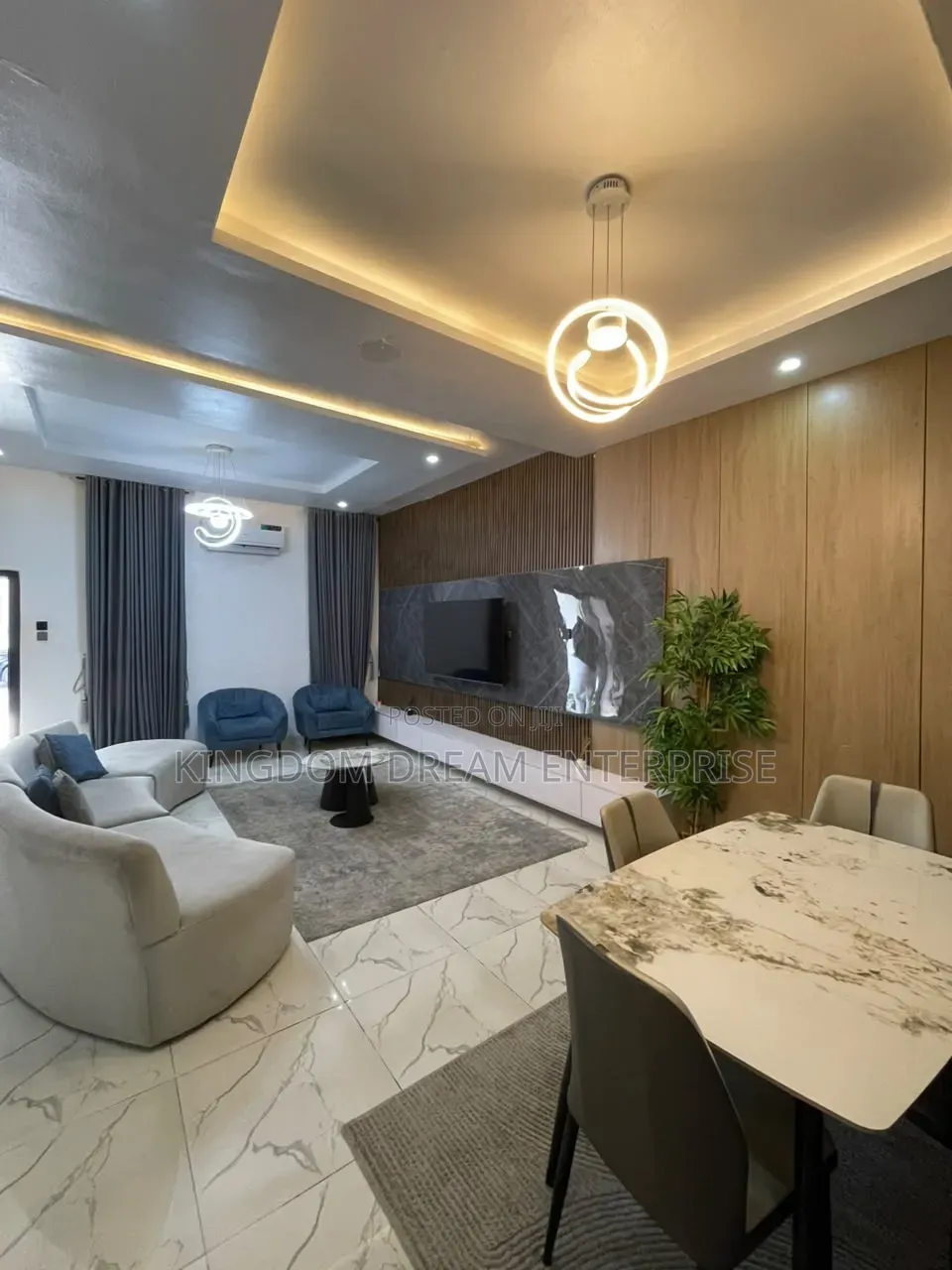 3bdrm Duplex in Harris Drive Vgc for sale