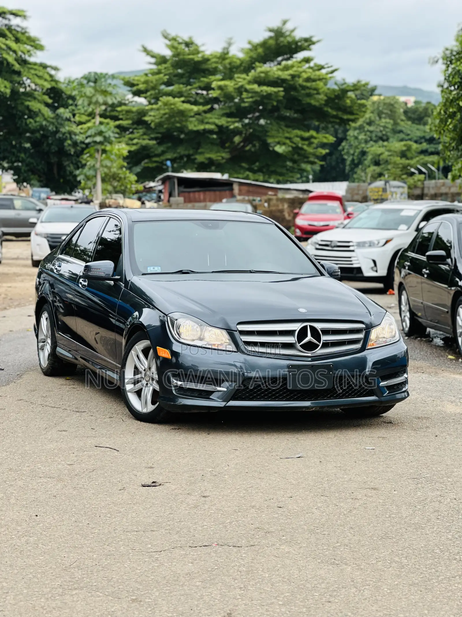 Mercedes-Benz C300 2013 Black