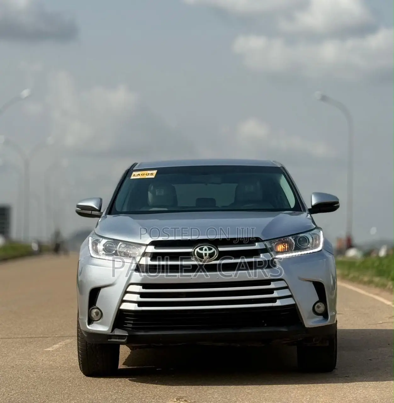 Toyota Highlander LE Plus V6 4x4 (3.5L 6cyl 6A) 2016 Gray