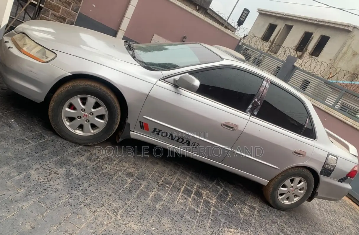 Honda Accord EX 1999 Silver