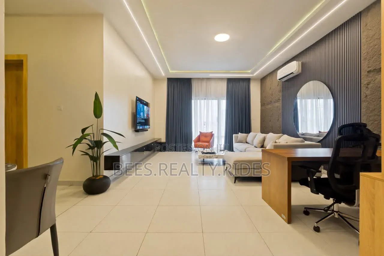 Luxury 1 Bedroom With a Rooftop Pool, PS5 and a Balcony
