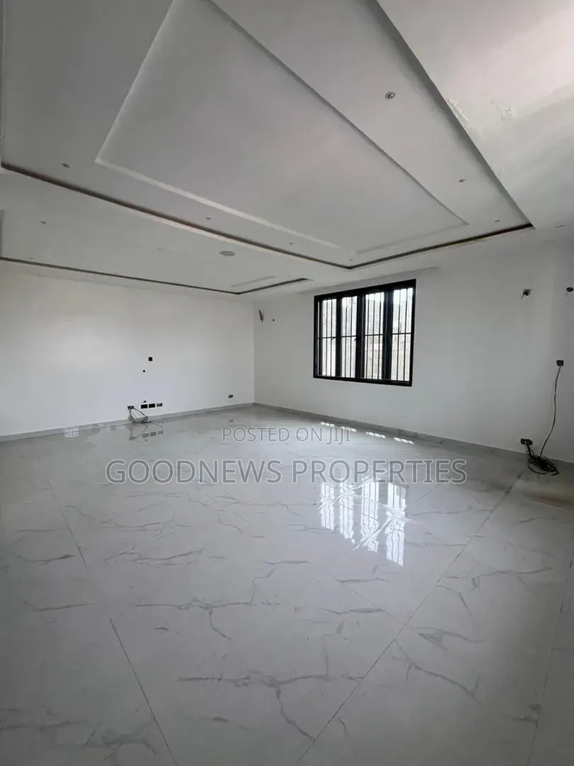 5bdrm Duplex in Victoria Island for sale