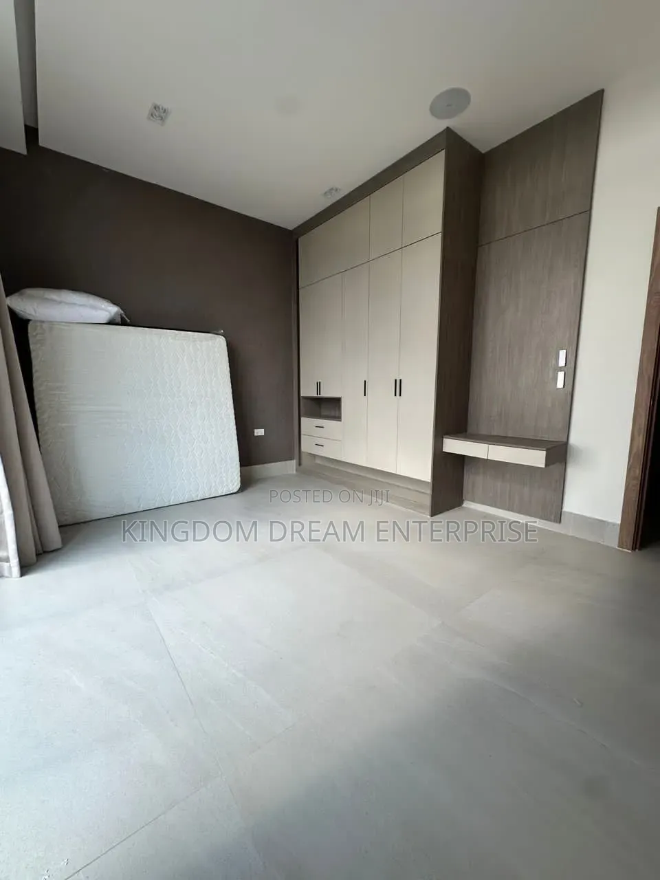 4bdrm Apartment in Banana Island Ikoyi for sale