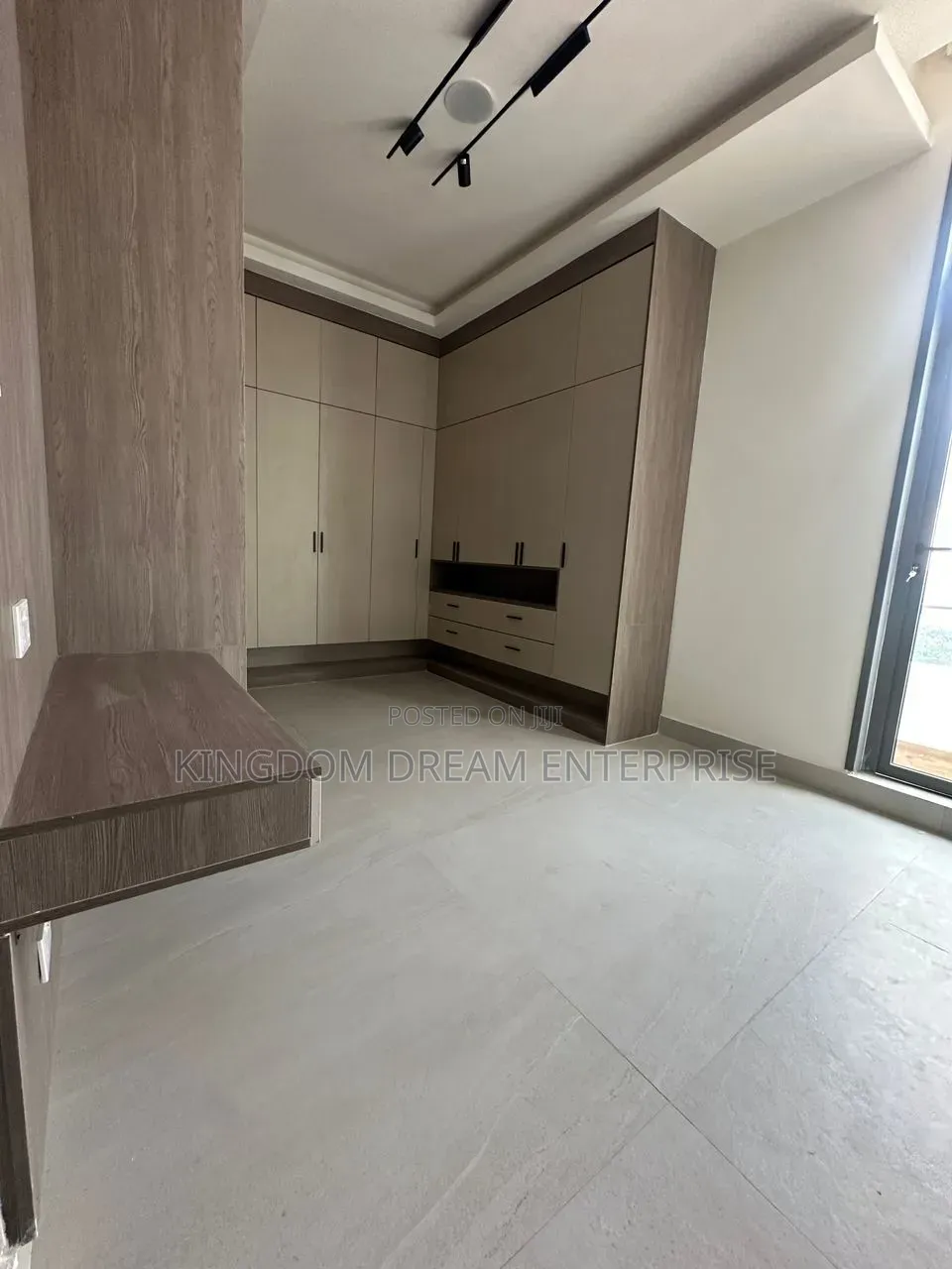 4bdrm Apartment in Banana Island Ikoyi for sale