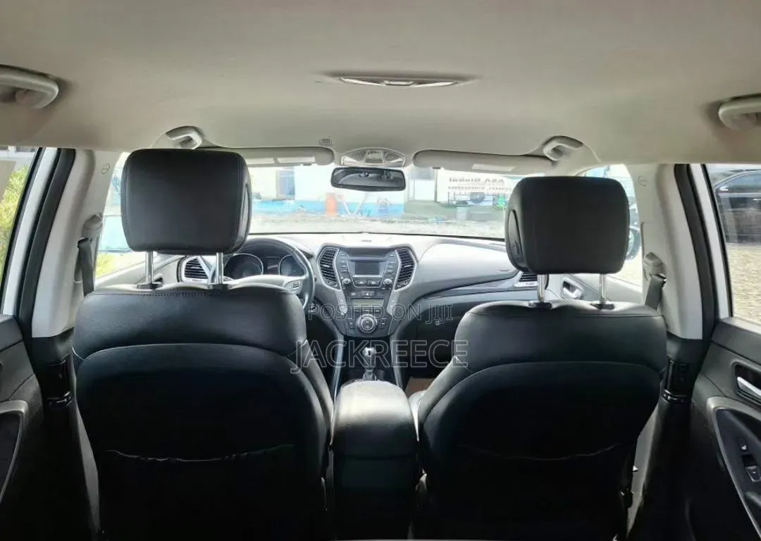 Hyundai Santa Fe 2013 White