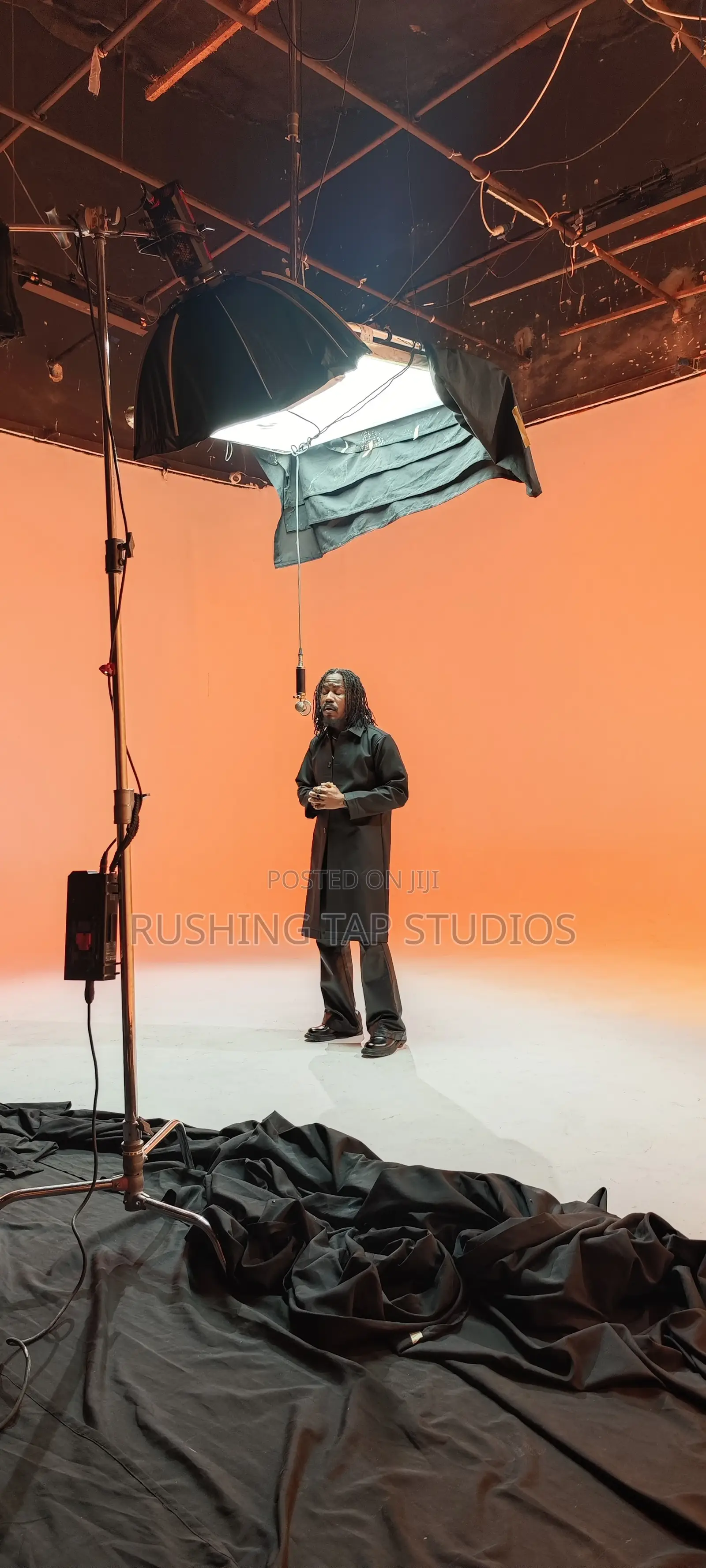 Content Studio With Walls That Change Colour