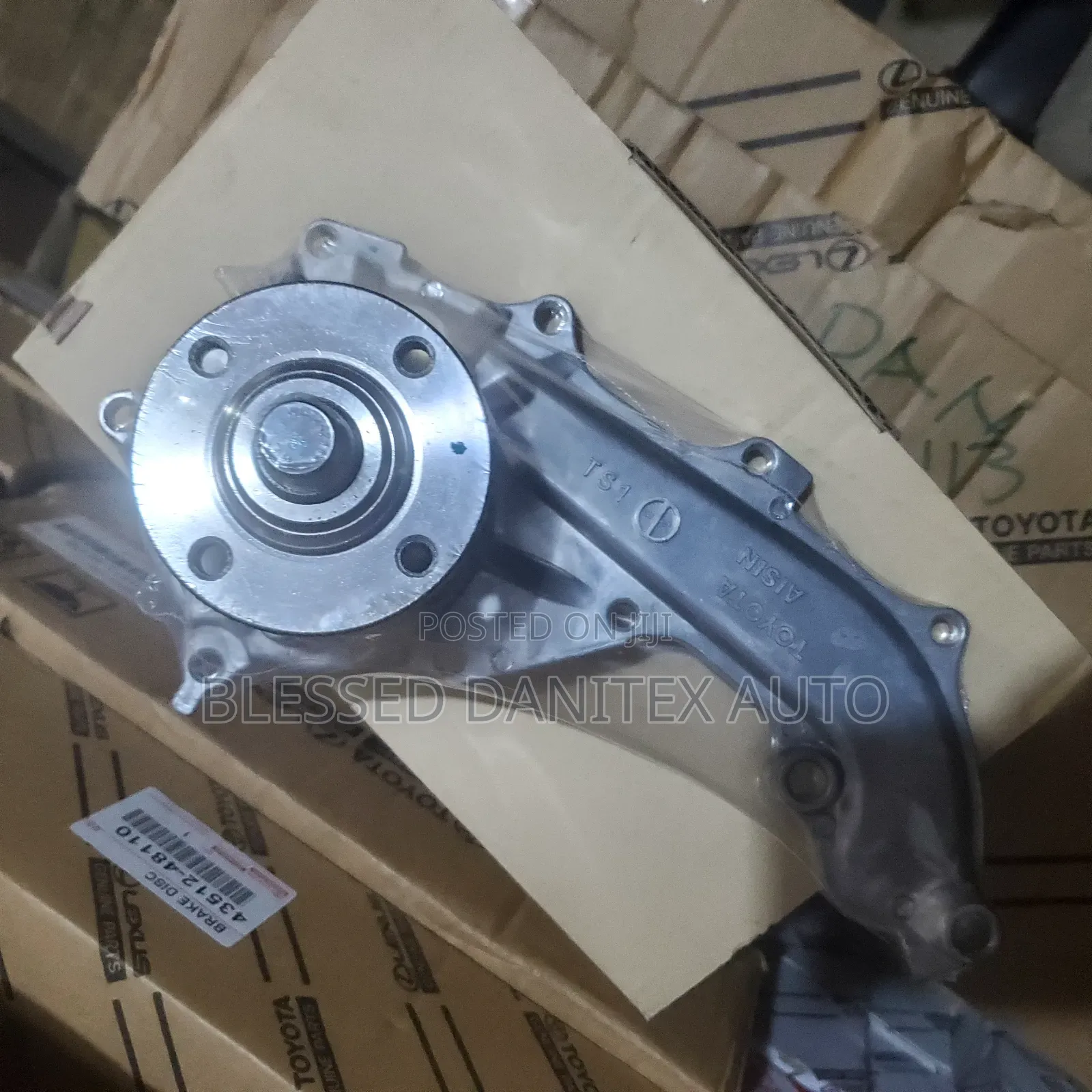 Original Waster Pump Haice 2005/2017 and Hilux 2005/2020