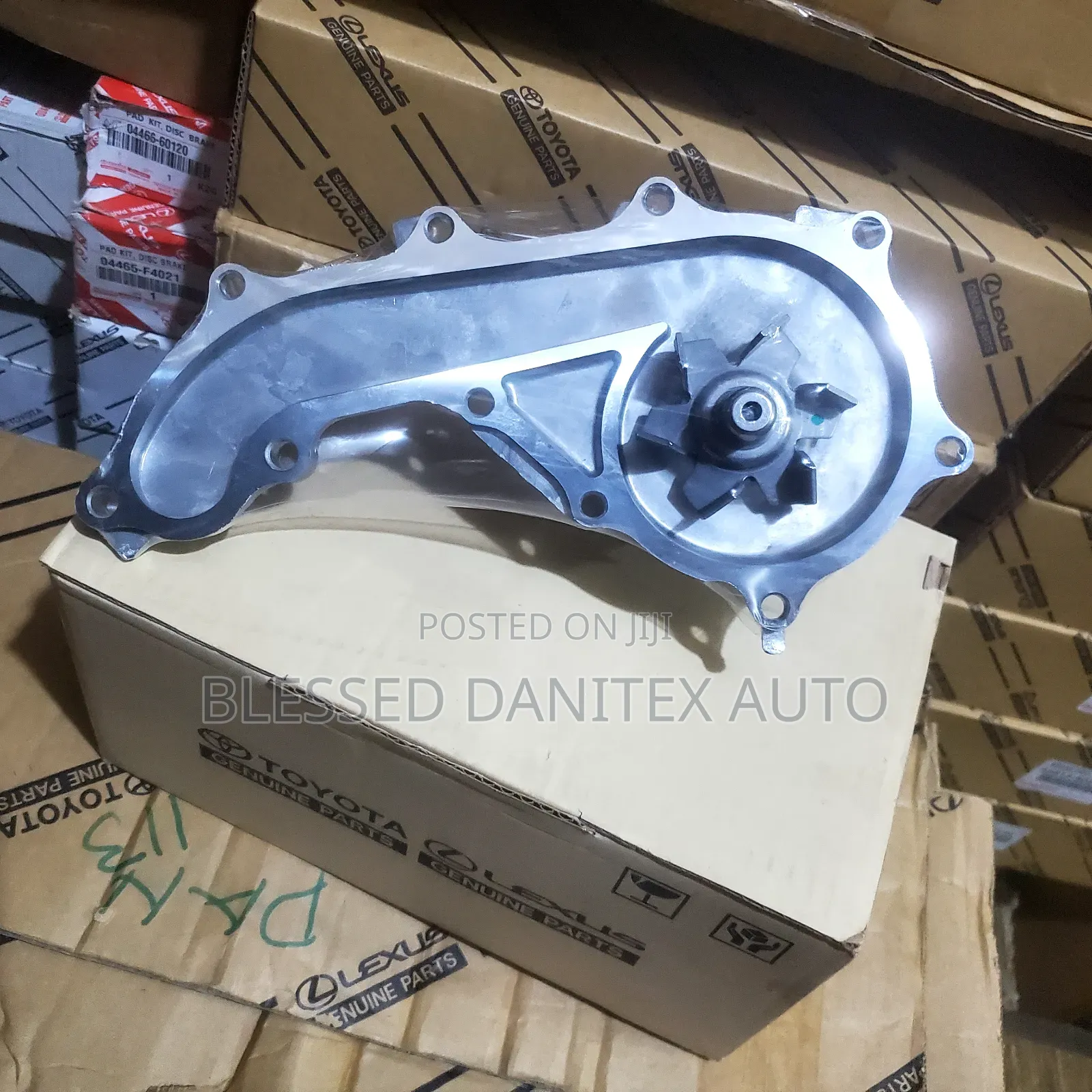 Original Waster Pump Haice 2005/2017 and Hilux 2005/2020