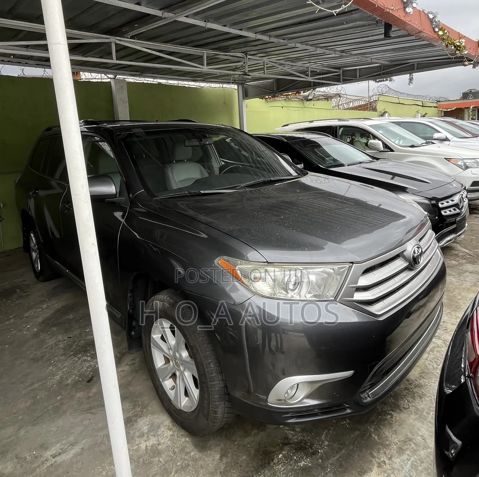 Toyota Highlander 3.5L 4WD 2013 Gray