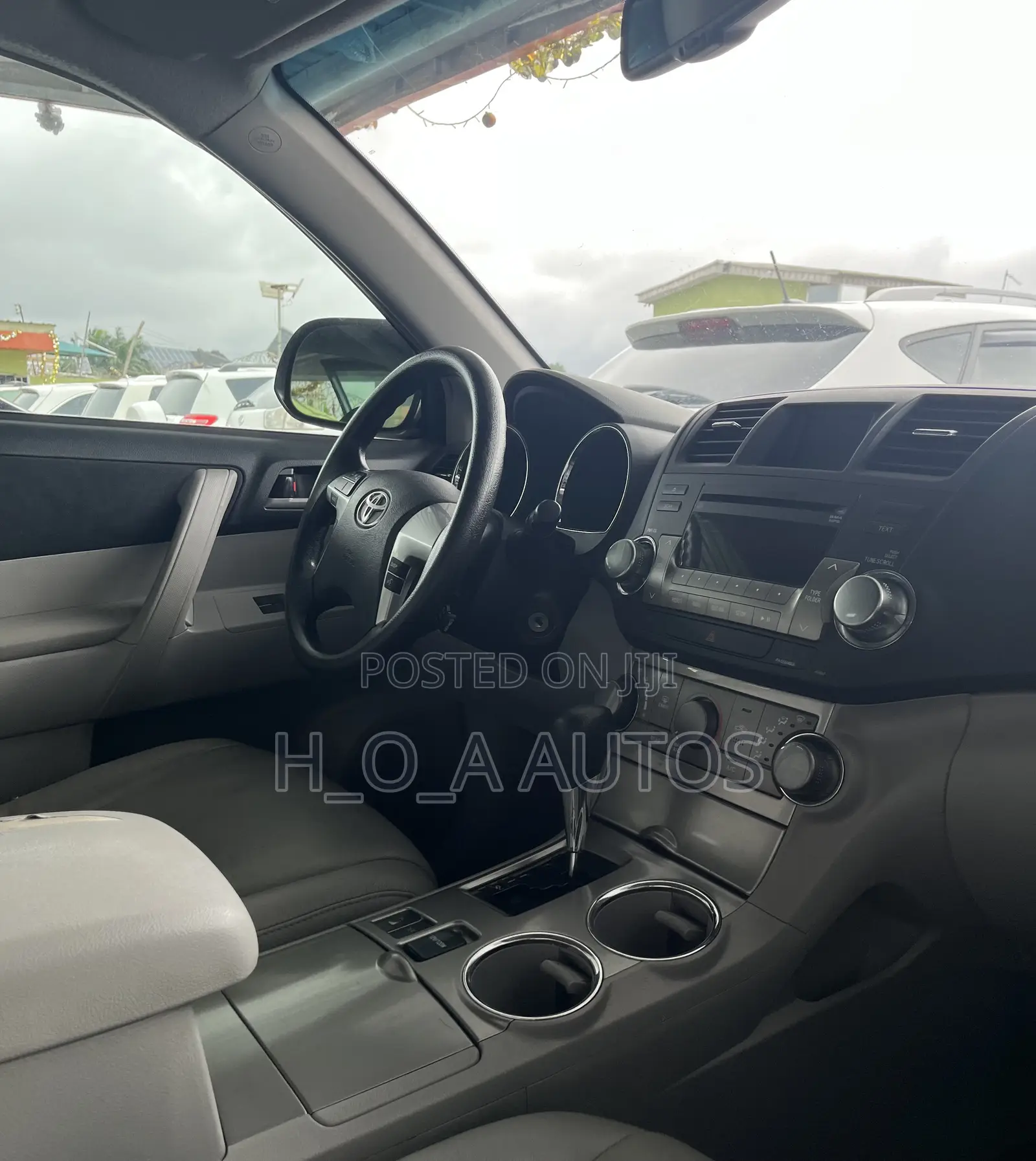 Toyota Highlander 3.5L 4WD 2013 Gray