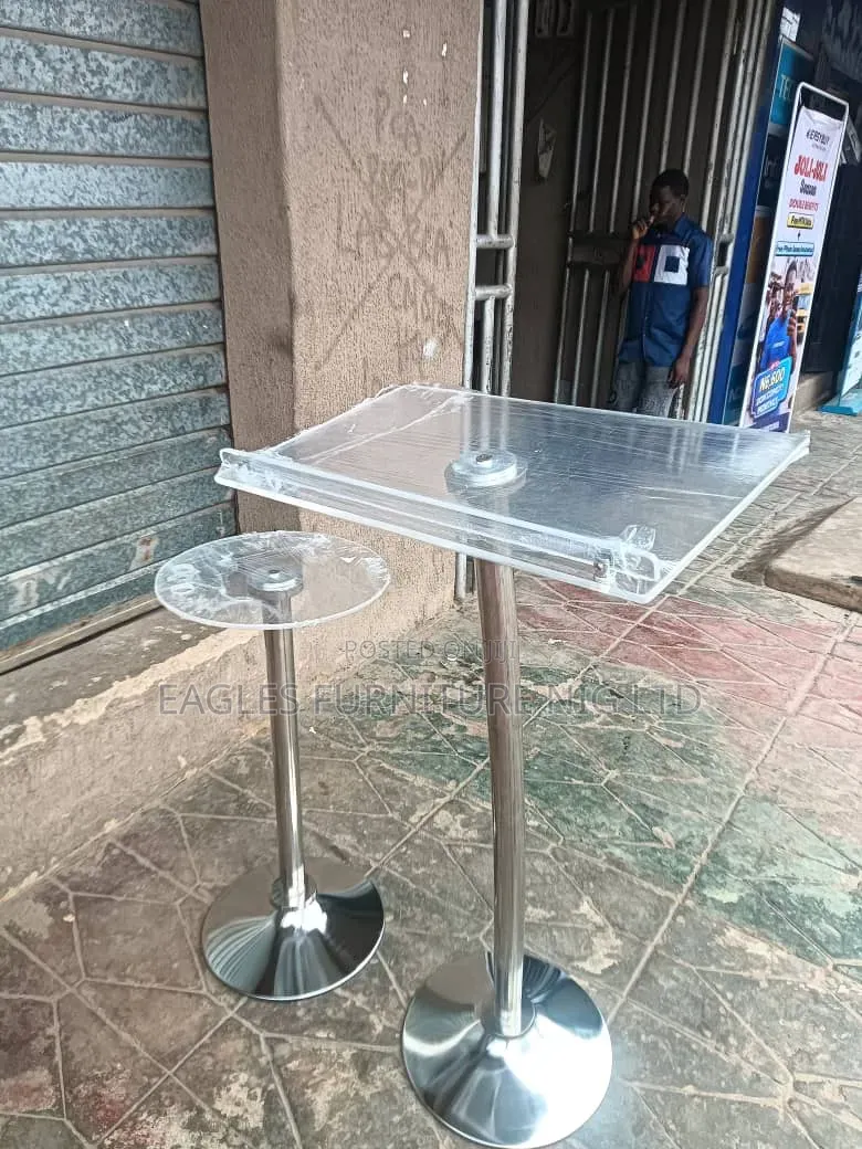 Unbreakable Scratch-Resistant Acrylic
Church Pulpit With Mic Stand