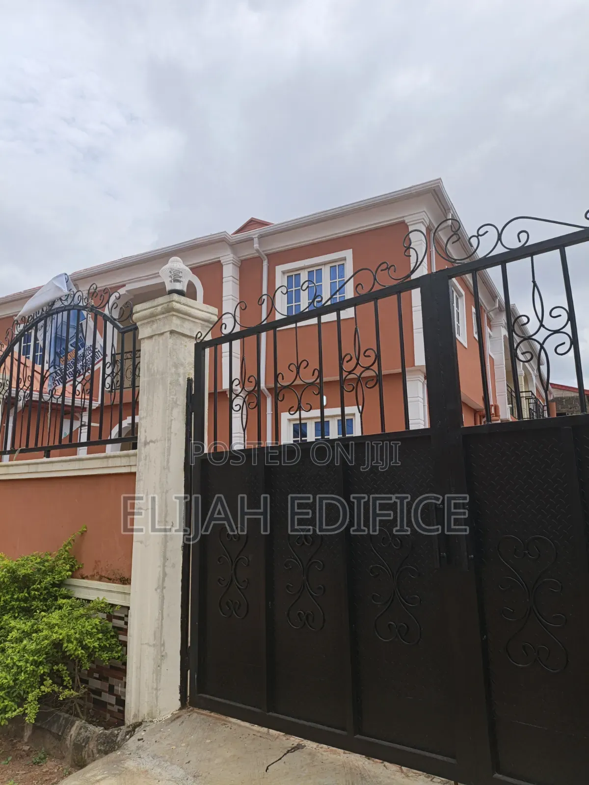 Furnished 3bdrm Block of Flats in Gbaga, Ikorodu Garage for rent
