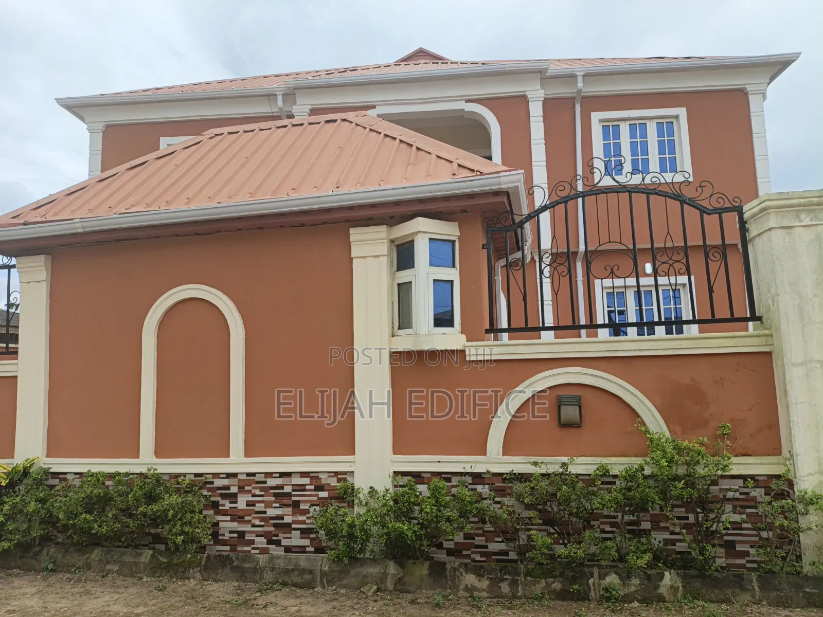 Furnished 3bdrm Block of Flats in Gbaga, Ikorodu Garage for rent