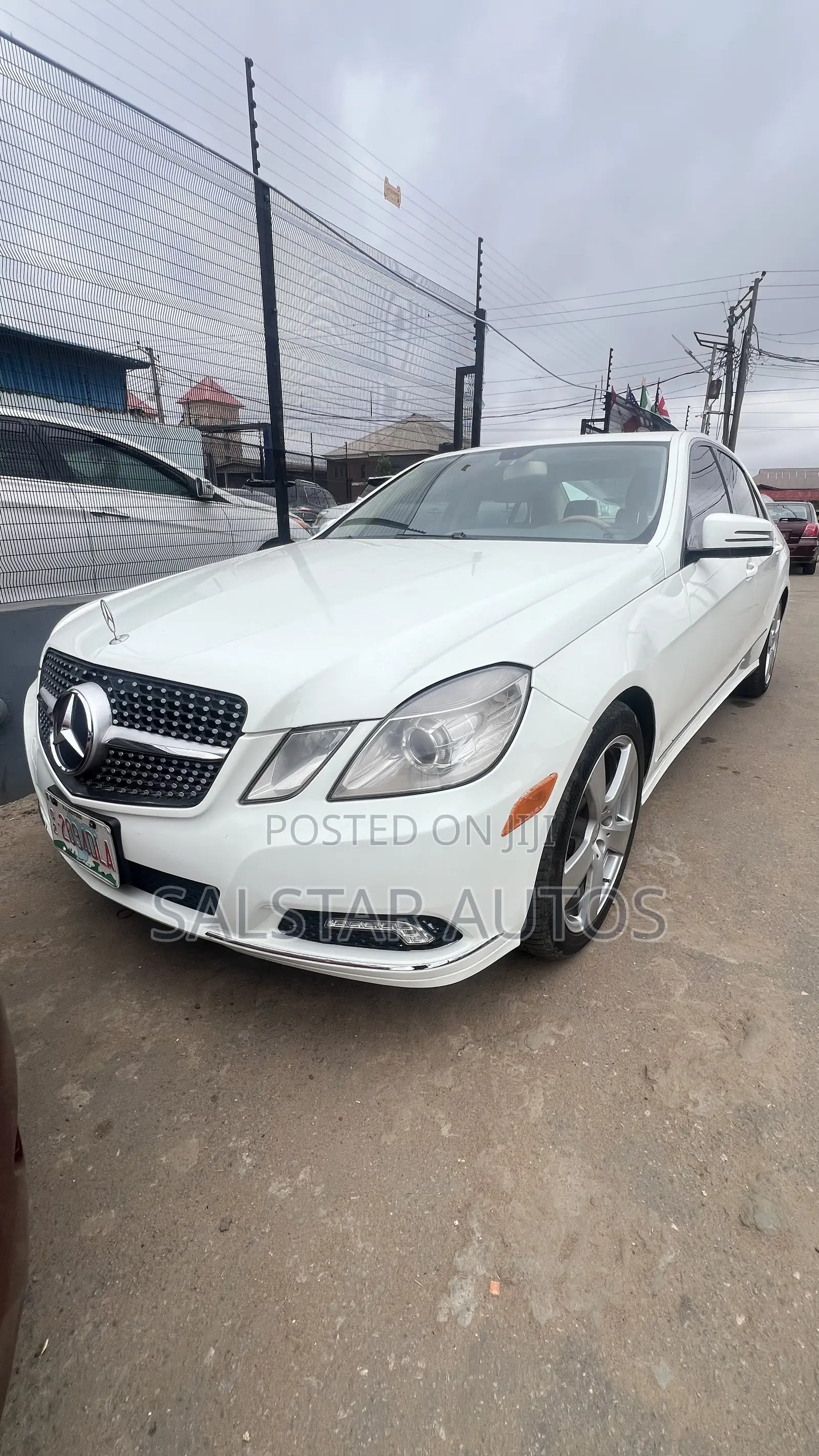 Mercedes-Benz E350 Base 4Matic Sedan AWD (3.5L 6cyl 7A) 2010 White