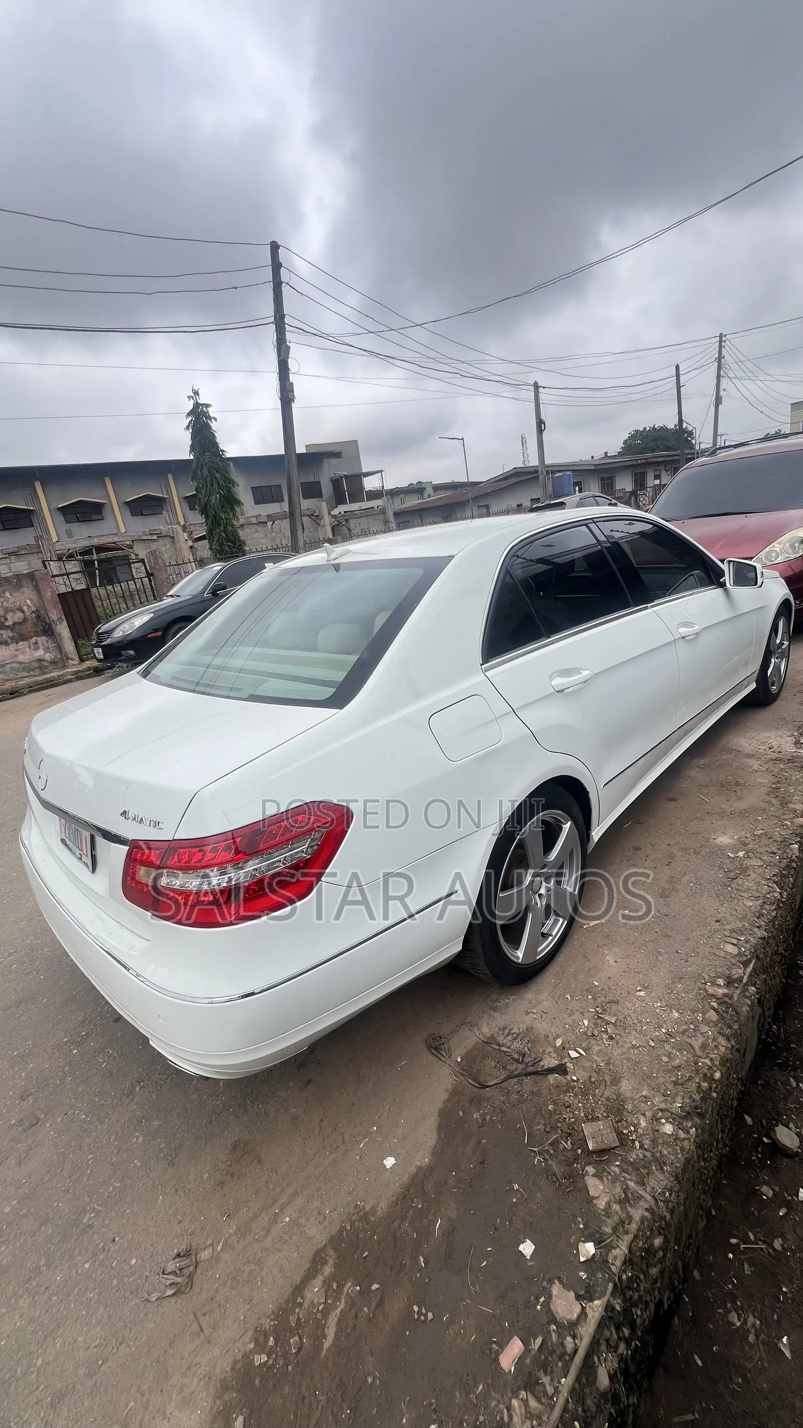 Mercedes-Benz E350 Base 4Matic Sedan AWD (3.5L 6cyl 7A) 2010 White