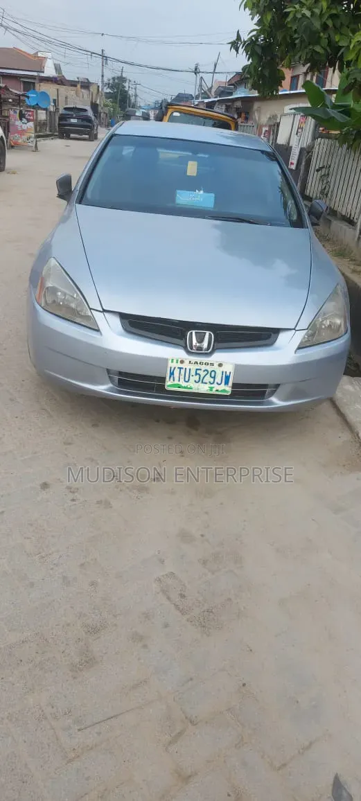 Honda Accord 2005 Silver