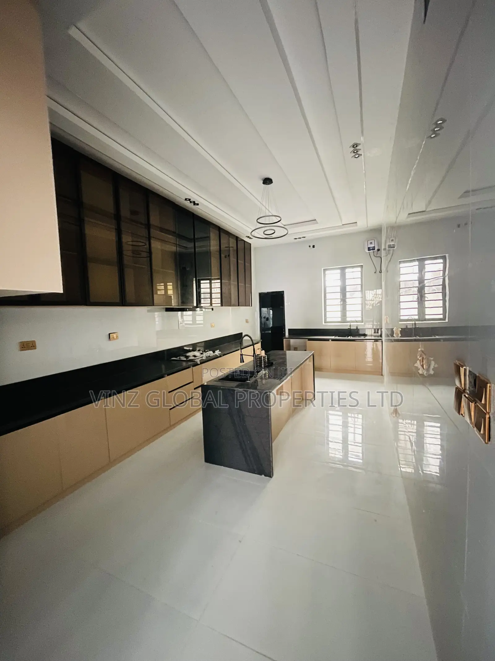 5bdrm Duplex in Ajah for sale