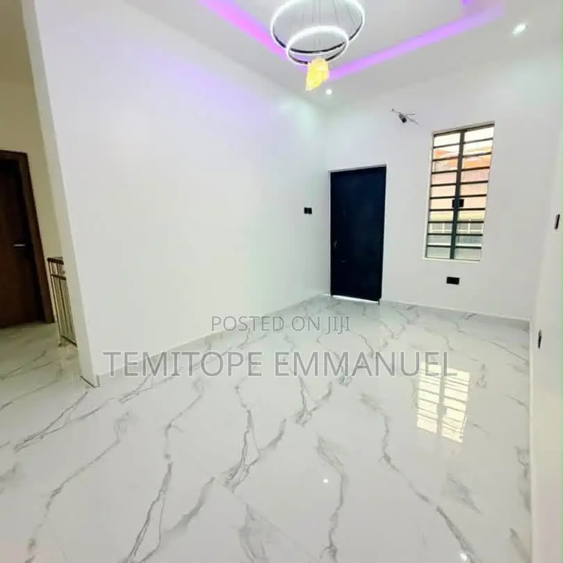 Furnished 4bdrm Duplex in GRA Phase 1 for sale