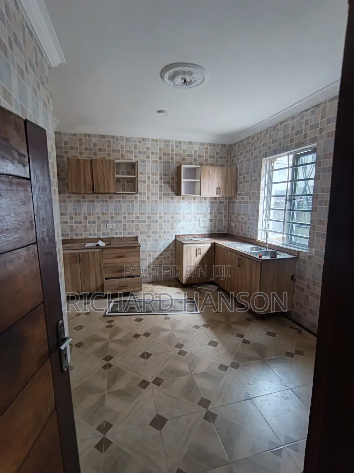 4bdrm Duplex in Secured/Floodfree, Sangotedo for rent