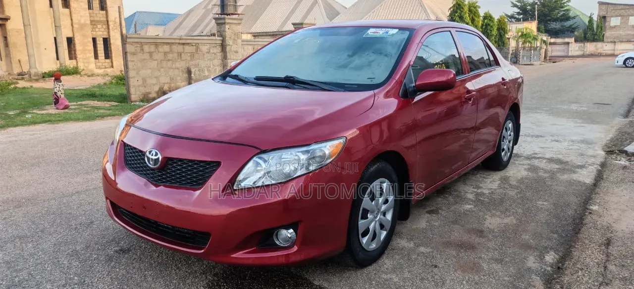 Toyota Corolla 2010 Maroon