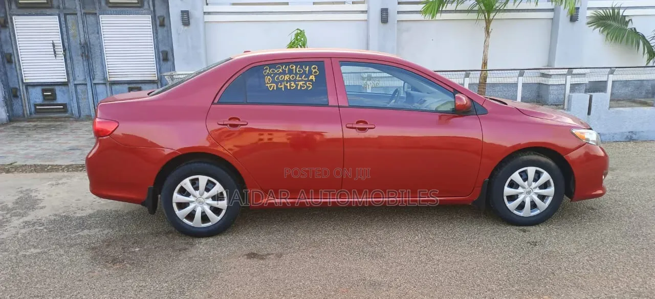 Toyota Corolla 2010 Maroon