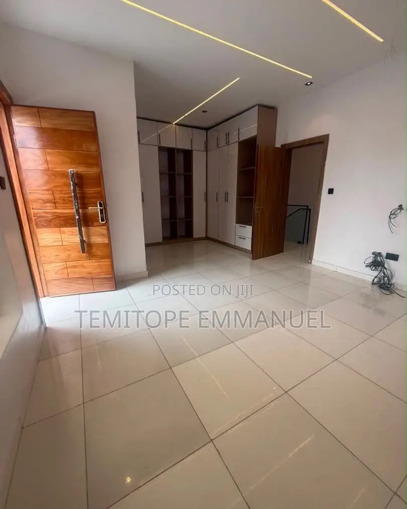 Furnished 4bdrm Duplex in Sangotedo for sale
