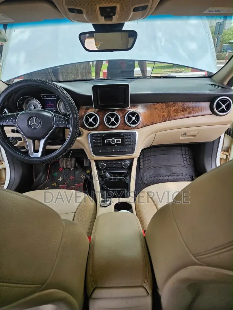 Mercedes-Benz GLA 250 2015 White