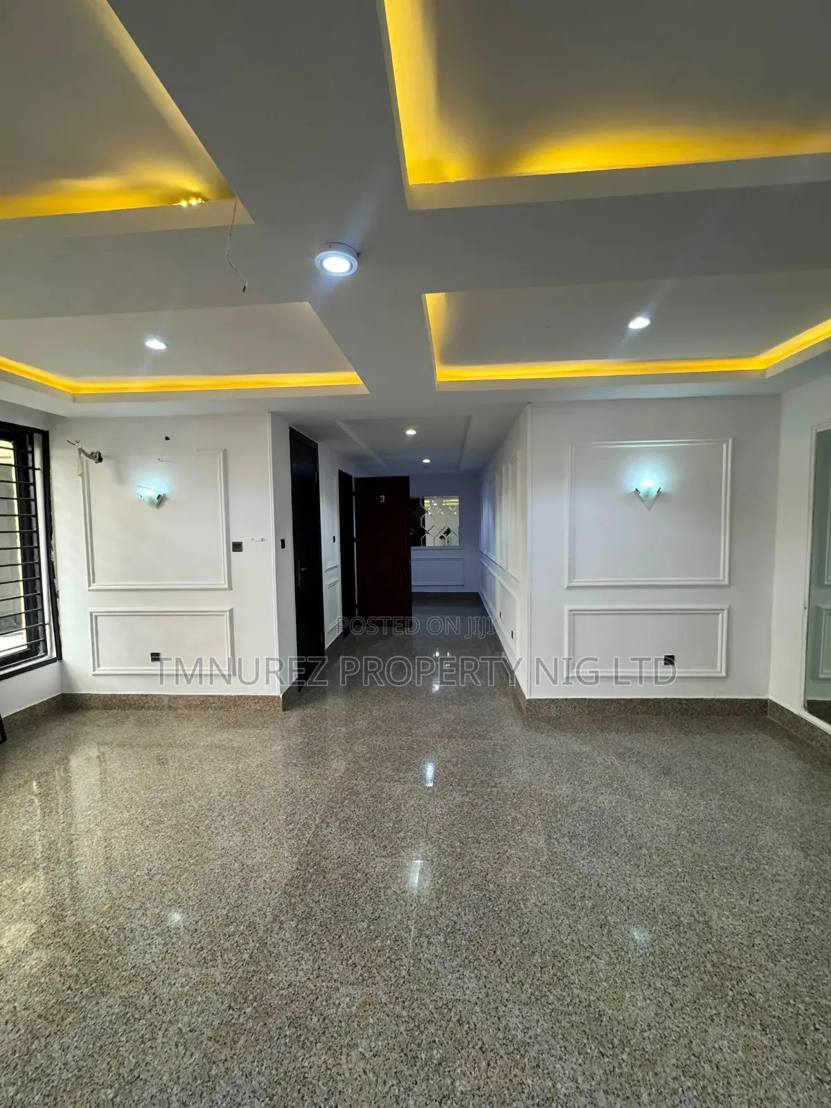 3bdrm Apartment in Lekki Phase 1 for rent