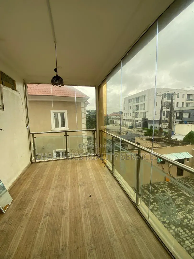 4bdrm Duplex in Lekki Phase 1 for rent