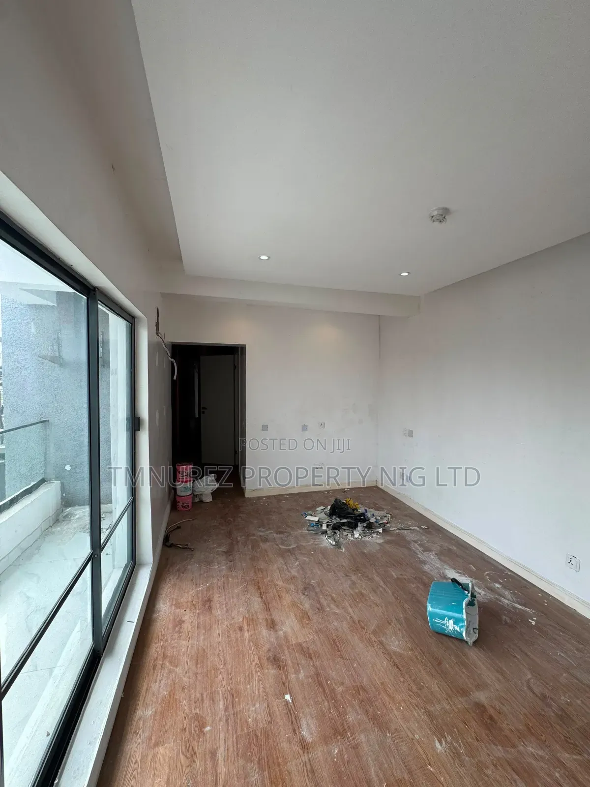 2bdrm Apartment in Lekki Phase 1 for rent