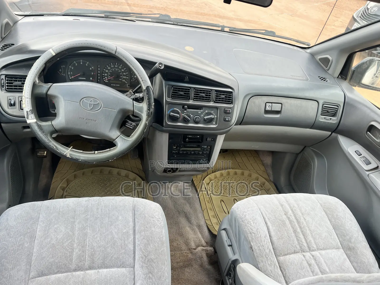 Toyota Sienna 2001 White