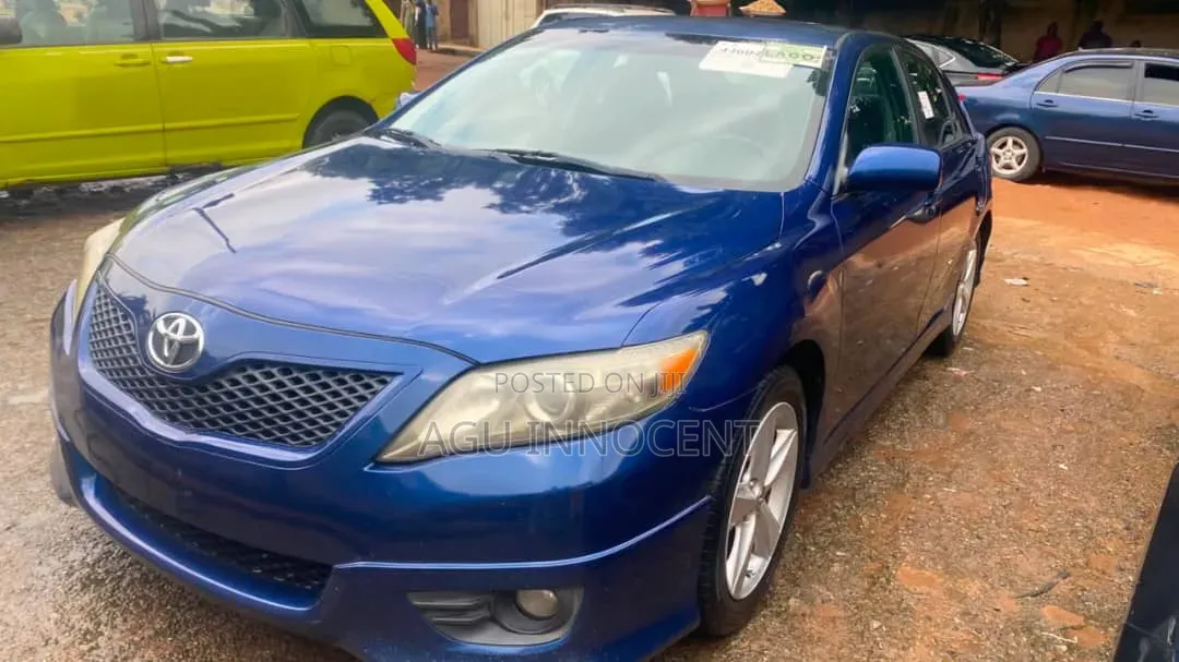 Toyota Camry 2011 Blue