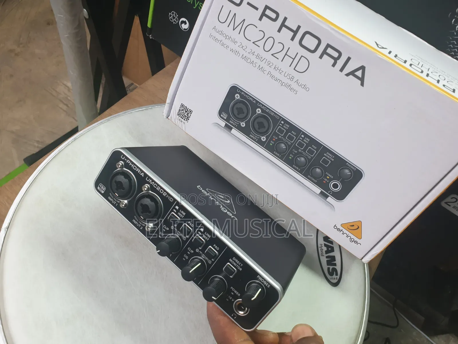 Behringer U-Phoria UMC202HD Sound Card