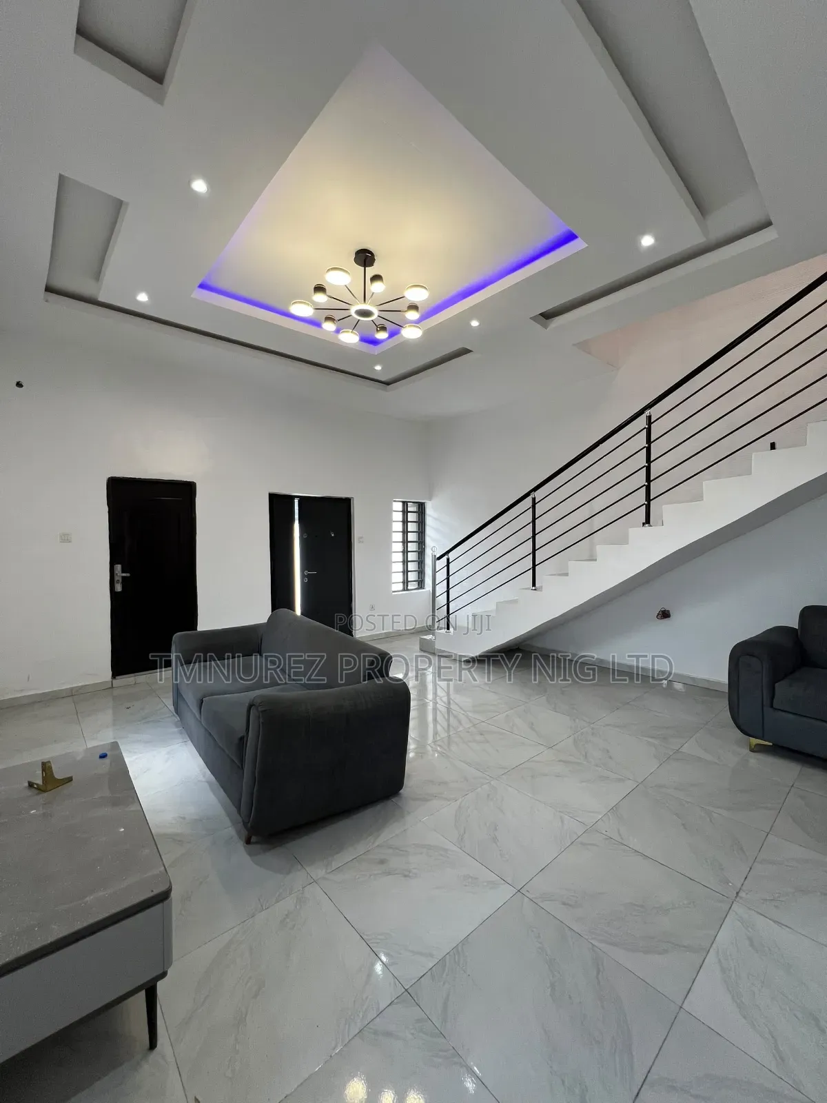 3bdrm Duplex in Chevron for rent