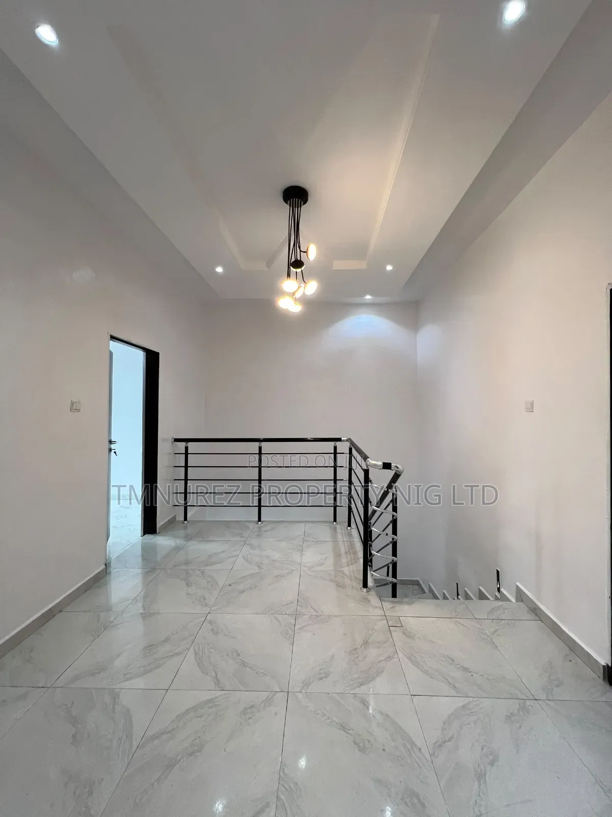 3bdrm Duplex in Chevron for rent