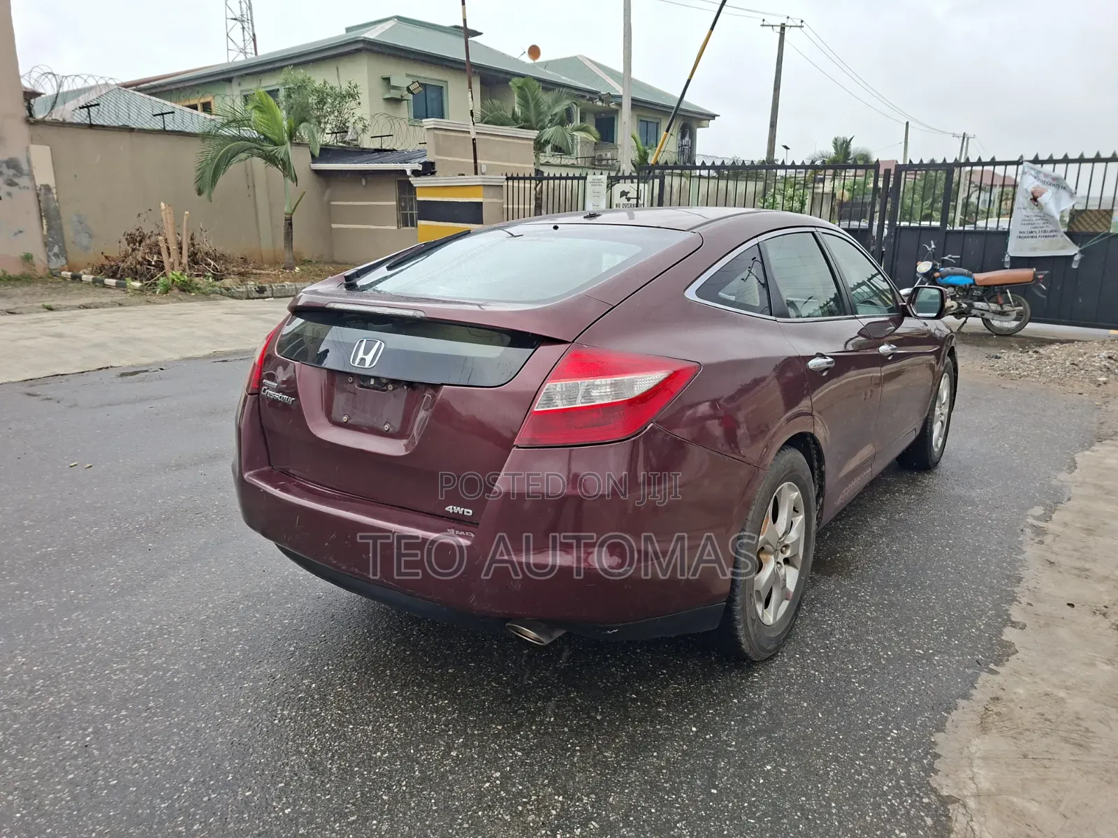 Honda Crosstour 3.5 AWD 2012 Maroon